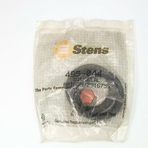 New Set of 2 Stens 495-044 Oil Seal - £4.79 GBP