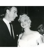 Souvenirs De Marilyn Monroe Boucle D&#39;Oreille Personnelle En Strass - $208,498.01