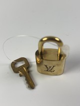 LOUIS VUITTON Lock &amp; Key #322 - £37.21 GBP