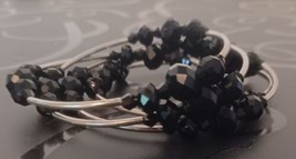Multi-Layered Memory Bracelet Wire Jet Black Fauceted Beads And Silvertone Bars  - £10.08 GBP