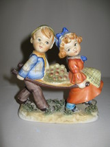 Ceramic Vintage Boy &amp; Girl Carrying  A Bunch Of Apples Made In Japan 1940&#39;s - £7.97 GBP