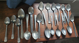 Large Lot  22 Spoons Mixed Brands Collectible Decorative Soup Ice Cream Nice - £39.95 GBP