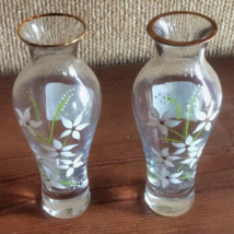 Pair of Lenox Glass Bud Vase with Hand Painted Romania White Flowers Gold Rim 5&quot; - £19.17 GBP