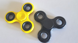 2X Fidget Spinner Tri Hand Toy Stress EDC Finger Focus ADHD Autism Yellow BLack - £5.93 GBP
