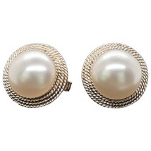 Vintage Crown Trifari White Faux Pearl Cabochon Clip On Earrings Gold Tone Round - £12.43 GBP