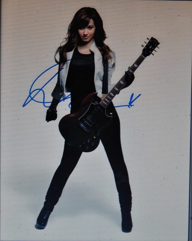 Demi Lovato Signed Photo – Camp Rock 11”x and 50 similar items