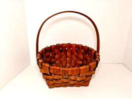 Round Woven Wood Gathering Basket With Handle - Rustic/Farmhouse - 11&quot; tall -VTG - £14.38 GBP