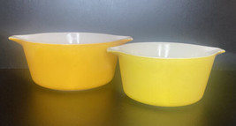 Pyrex Stacking Cinderella Casserole Dish Set # 473 474 1950s Vintage Solid Daisy - £19.53 GBP