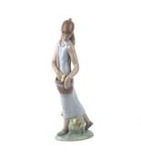 LLADRO &quot;Tulip Garden&quot; #7716 Figurine Girl with Pouch &amp; Tulips Retired! - £119.65 GBP