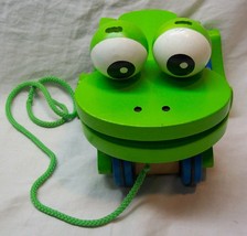 Melissa &amp; Doug WOODEN GREEN &amp; BLUE FROG PULL TOY - $19.80