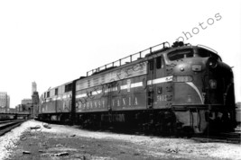 Pennsylvania Railroad PRR 5803 EMD E8A Chicago ILL 1965 Photo - £11.69 GBP