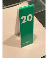Shake Shack #20 Plastic Green Table Tent *Pre Owned* rrr1 - $17.82 CAD