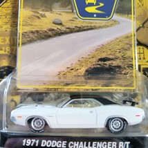 Greenlight SE County Roads 1971 Dodge Challenger R/T White 1:64 - $21.27