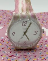 Swatch Watch Pinkquarella SUOW151 Classic 2018 - $34.00