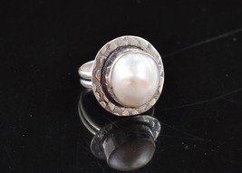 Rhodium Polished Handcrafted Oval Pearl Women Elegant Designer Ring Daily Wear - £18.42 GBP+