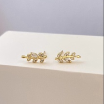 18K Gold Plated CZ Cubic Zirconia Leaf Stud Earrings for Women - £7.98 GBP