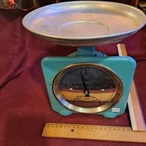 Vintage Weight balance scale [TOL10178] - $2,185.78 MXN