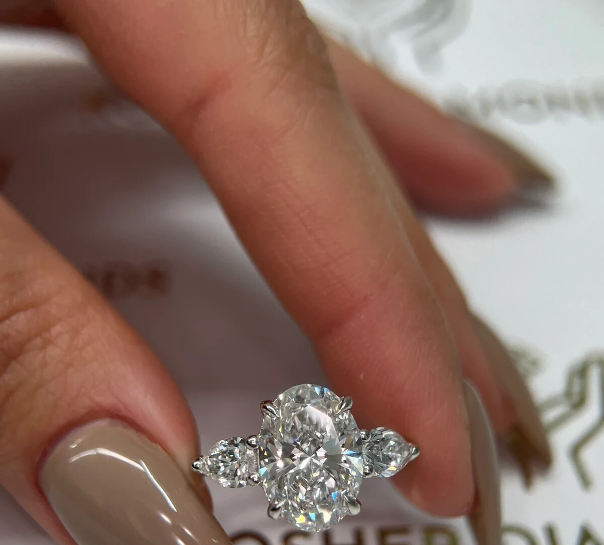 Lab Grown 5.00 Ct Total Weight IGI Certified F Color VVS2 Clarity Oval Cut Ring Item image 4