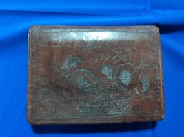 ancien portefeuille en cuir, fleurs, signé Reitter - $34.65