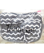 Thirty-One Explorista Black Chevron Tote Gym Bag Adjustable Crossbody Purse - $44.95