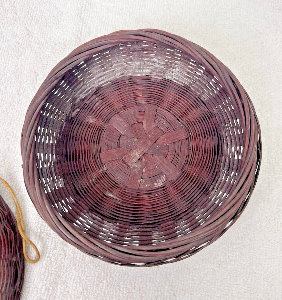 Vintage Chinese Peking Glass & Coin Sewing Basket 5 3/4 Inch Across Item image 5