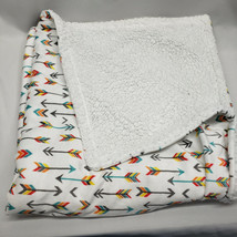 Baby Kiss White Sherpa Blanket Rainbow Arrows Gray Aqua Red Orange Yellow - $59.39