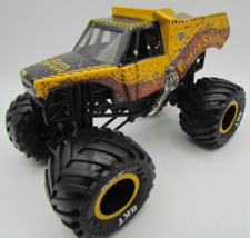 Monster Jam Earth Shaker Diecast Truck 1:24 Monster Jam USED some paint ... - $4.54