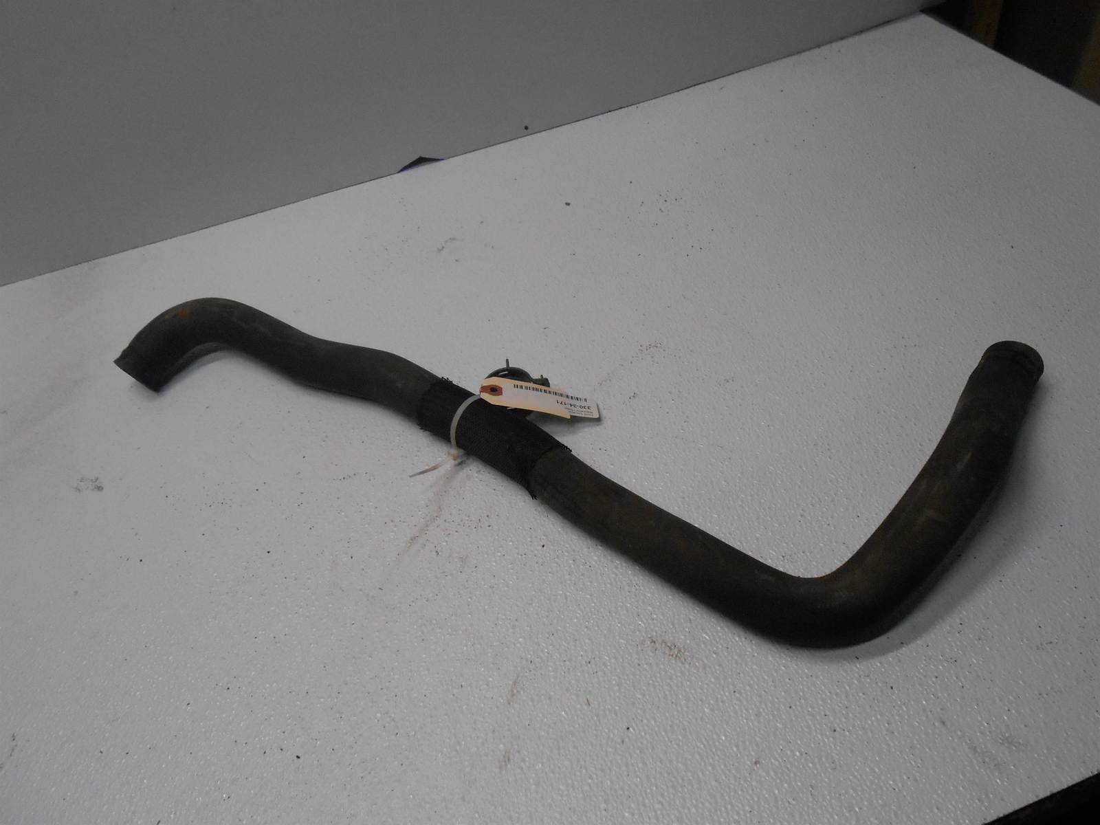 2006 ford escape Radiator Hose tube - $28.97