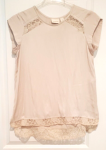 Chico’s Top Size 1 Women’s M/8 Beige Cap Sleeve Pullover Longer Back Embroidered - £18.94 GBP