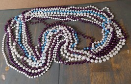 Mardi Gras Beads 23&#39;&#39; Long 9pc White Blue Purple - $235.92 MXN