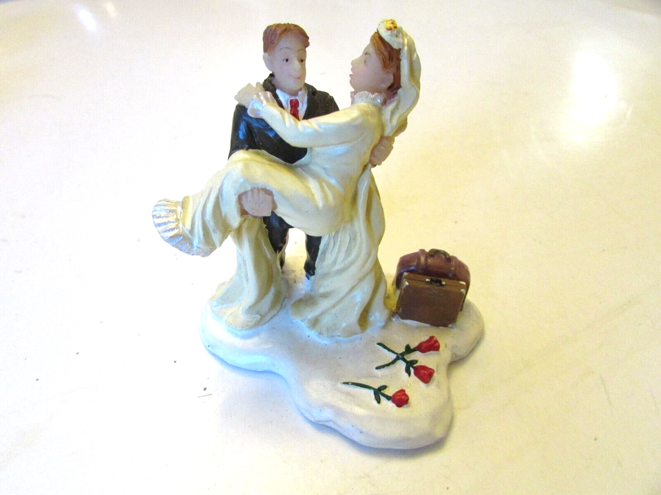 Lemax Bride &amp; Groom &quot;Just Married&quot; Figurine Accessory - $3.75