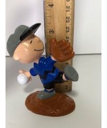Applause Charlie Brown Playing Baseball Peanuts pvc figure - £14.90 GBP