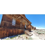 BODIE A CITY FROZEN IN TIME This Neighbor Has a Nice Porch digital downl... - $73.21 MXN