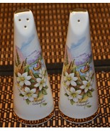 Sandford Fine Bone China  Salt and Pepper Shakers White Gold England Gre... - $17.81 CAD