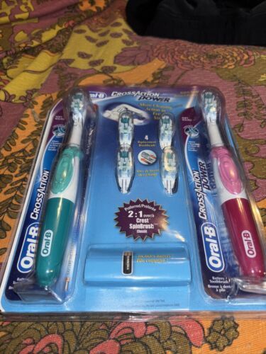 Oral B CrossAction Power Toothbrush 2 pack with 4 Replacement Heads SOFT - £13.05 GBP