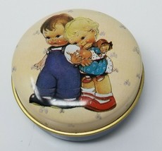 1991 MLA LA LTD Bedford England Toddler Baby Boy and Girl Tin Vintage  - $11.35