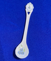 Vintage hand painted porcelain scalloped tea spoon white with blue flowers - £3.19 GBP