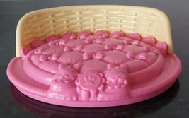 2008 Mattel Fisher Price Snap &#39;N Style Pink / Yellow Replacement Pet Dog Bed - £2.36 GBP