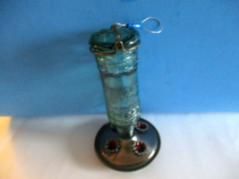 Bird Feeder Hummingbird Green Glass Bottle Plastic Base Woodstream Corp ... - $15.59 CAD