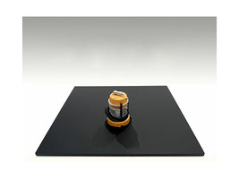 &quot;Detail Masters&quot; Figure 6 (Wet/Dry Vac) for 1/18 Scale Models by American Dioram - £13.85 GBP
