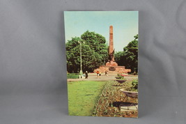 Vintage Postcard - World War 2 Monument Chernivtsi - 1968 Unposted - £15.18 GBP