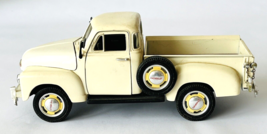 Jada Toys Model Truck 1953 Chevy 3100 Flatbed Pickup 1:24 Cream Color - £30.33 GBP
