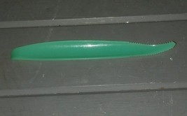 Vintage Tupperware #885 Green Lettuce Corer/Citrus Knife Gadget Tool - $75.08 MXN