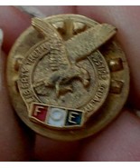 Nice Vintage Gold Tone Enameled FOE Eagle Pin, VERY GOOD CONDITION - $131.52 MXN