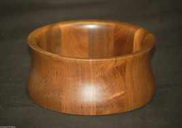 Old Vintage Quality Heirloom Walnut Bowl Wooden Ware Model 1610 Lebanon ... - $29.69