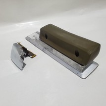 1972 International 1110 OEM Front Right Door Handle With Armrest - $928.50 MXN