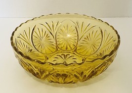 Star &amp; Cameo Medallion Yellow Amber Glass Vegetable Serving Bowl Anchor Hocking - £13.14 GBP