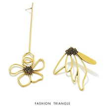 ins So Cool Vintage Alloy Flower Exaggerated Dangle Earrings For Women 2018 Asym - $13.14