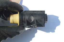 2007-2013 BMW 335i E92 ENGINE TURBOCHARGER PRESSURE SOLENOID VALVE K1498 image 4