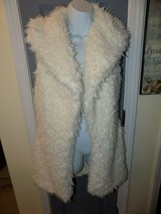 Me Jane White Faux Fur Vest Size S Women&#39;s EUC - £31.59 GBP